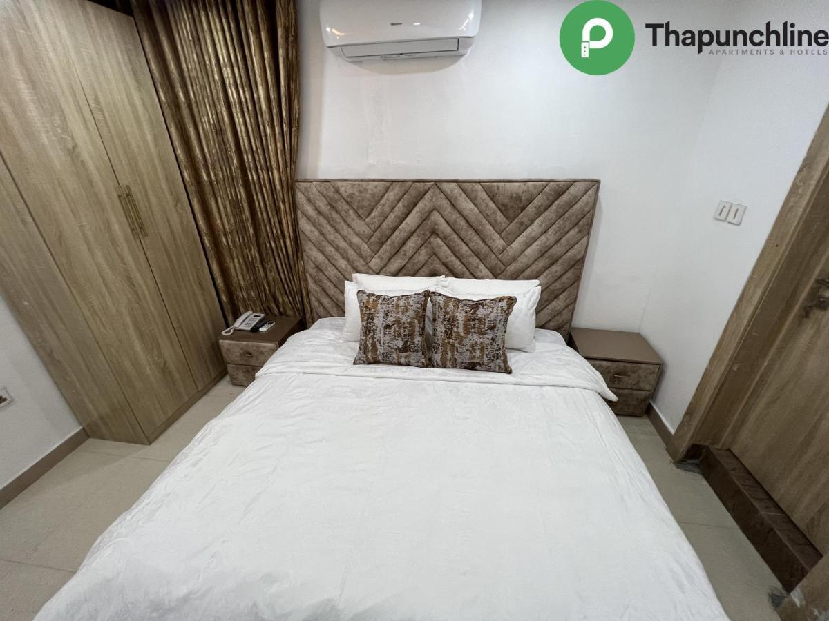Thapunchline Hotels Ikeja Exterior photo