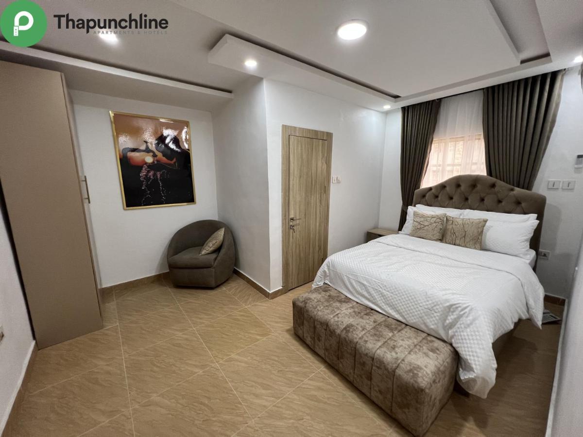Thapunchline Hotels Ikeja Exterior photo